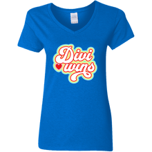 将图片加载到图库查看器,Divi Wins Ladies V-Neck